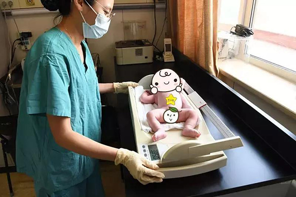 <b>【热点】31年前出生的中国大陆首例试管婴儿，今天当妈妈了！</b>